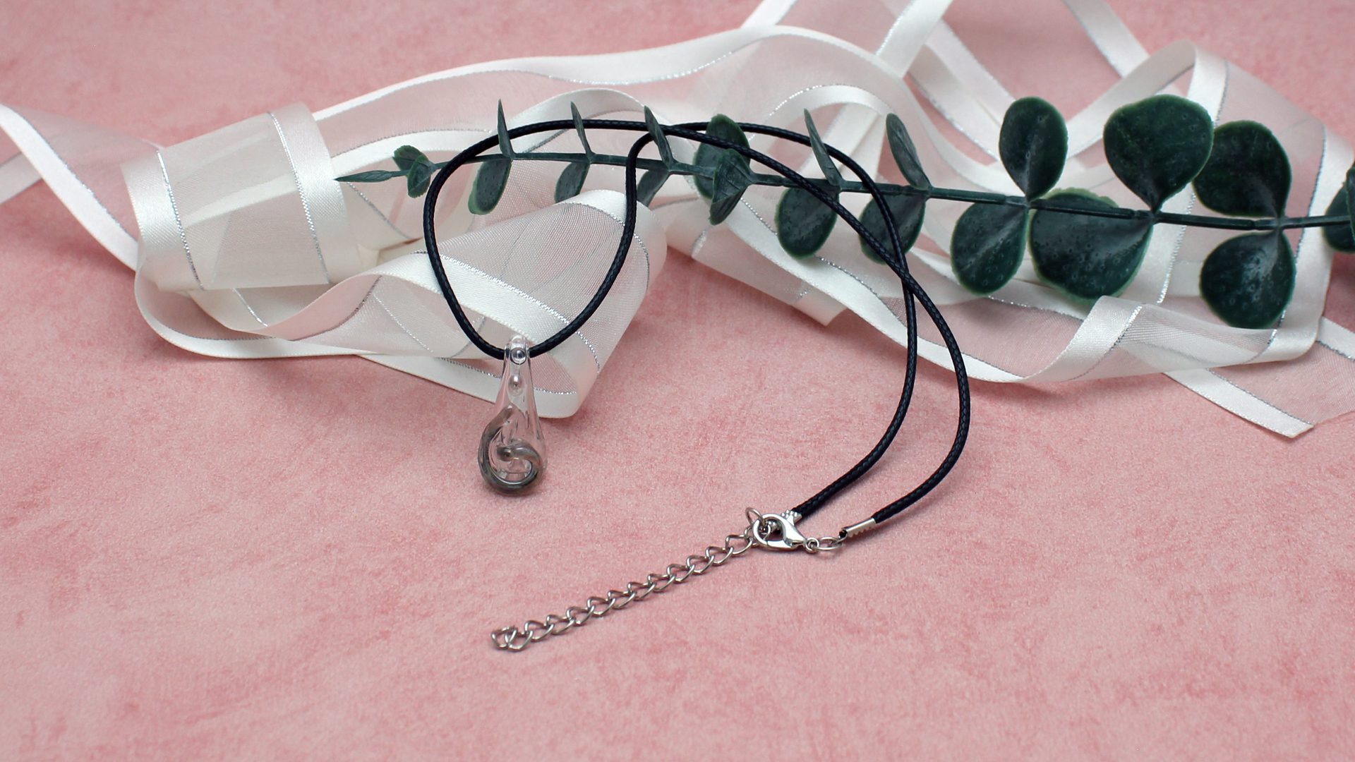 pendentif olfactif en cristal recyclé non recyclable transparent